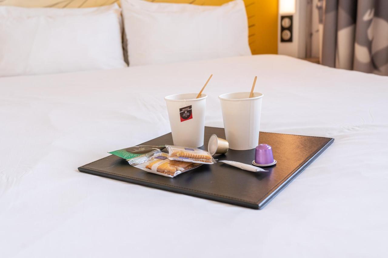 B&B Hotel Villeneuve Loubet Village Bagian luar foto