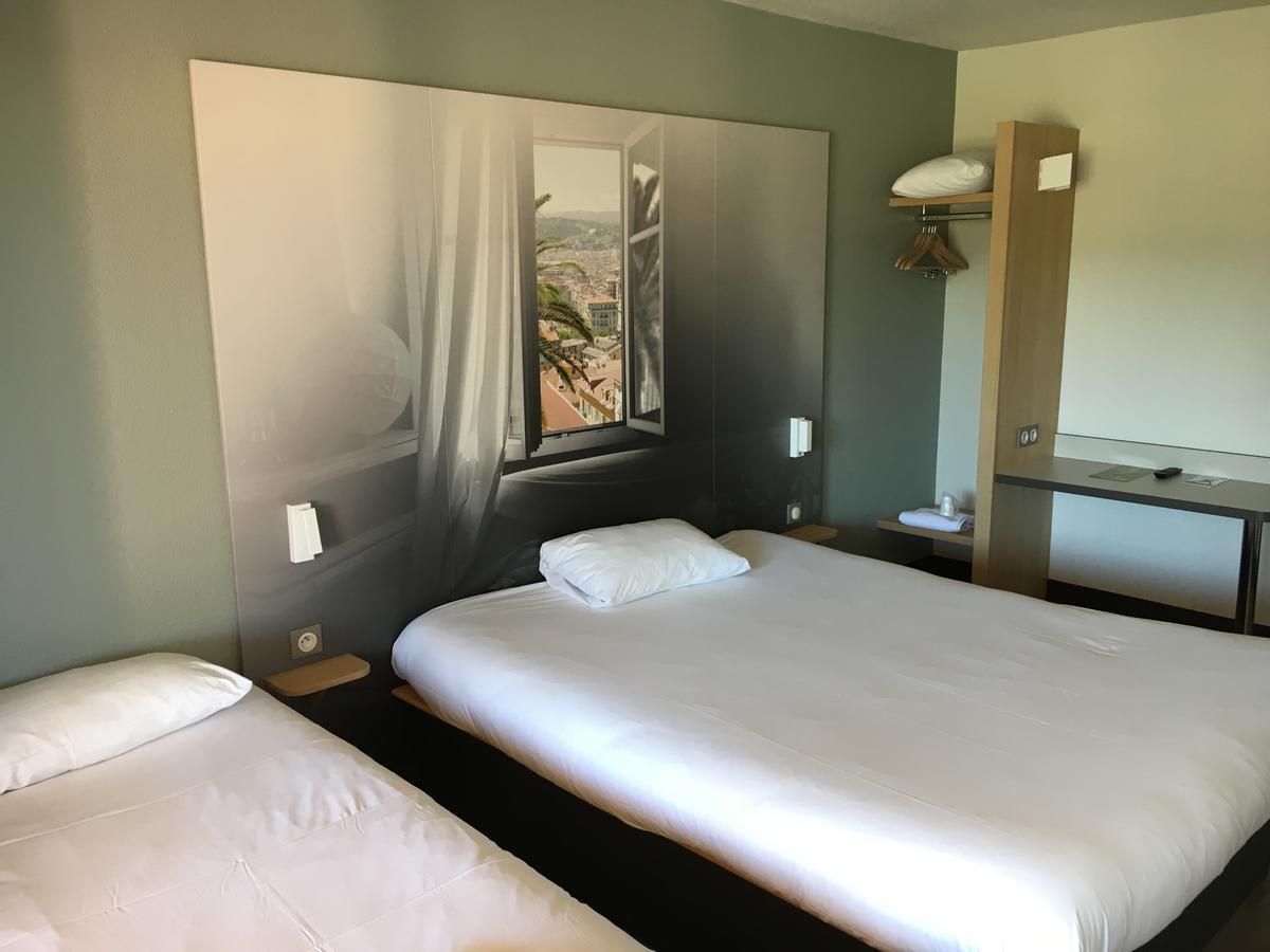 B&B Hotel Villeneuve Loubet Village Bagian luar foto