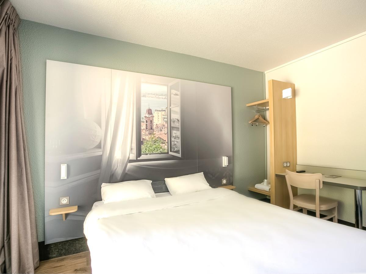 B&B Hotel Villeneuve Loubet Village Bagian luar foto