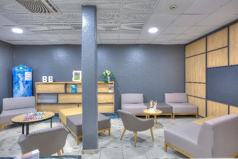 B&B Hotel Villeneuve Loubet Village Bagian luar foto