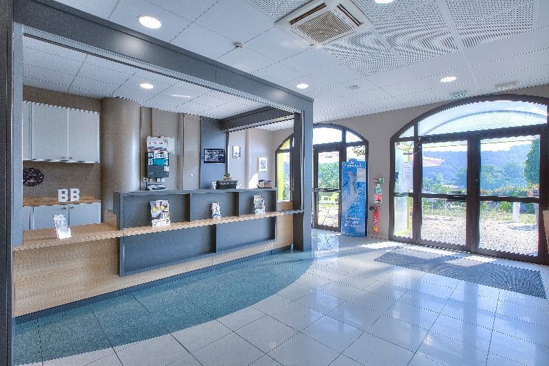 B&B Hotel Villeneuve Loubet Village Bagian luar foto